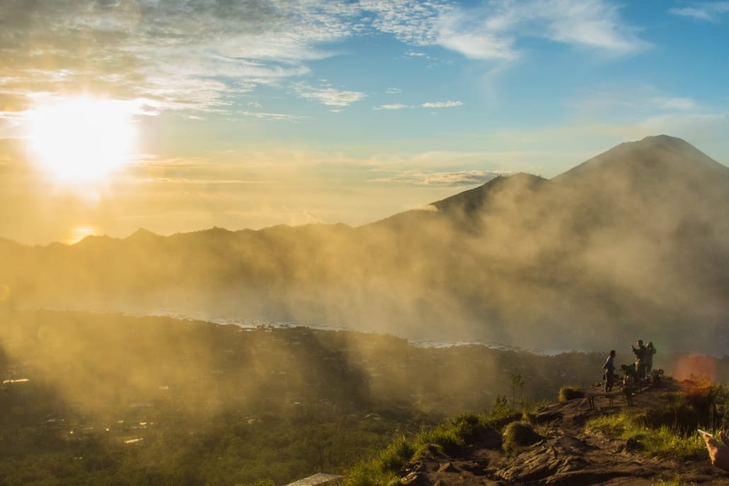 Het mooiste uitzicht over Bali zie je tijdens de zonsopkomst boven Mount Batur.