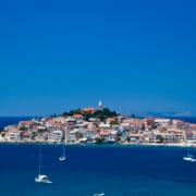 Pittoreske dorpjes voor de kust van Kroatié