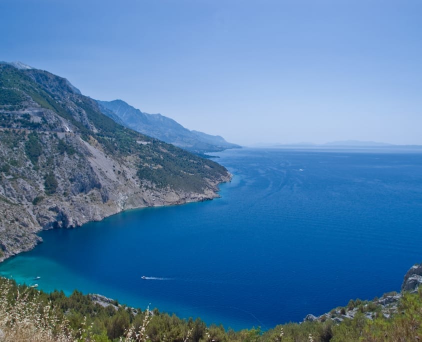De scherenkust van de Balkan: een van de mooiste stukjes weg voor jouw roadtrip.