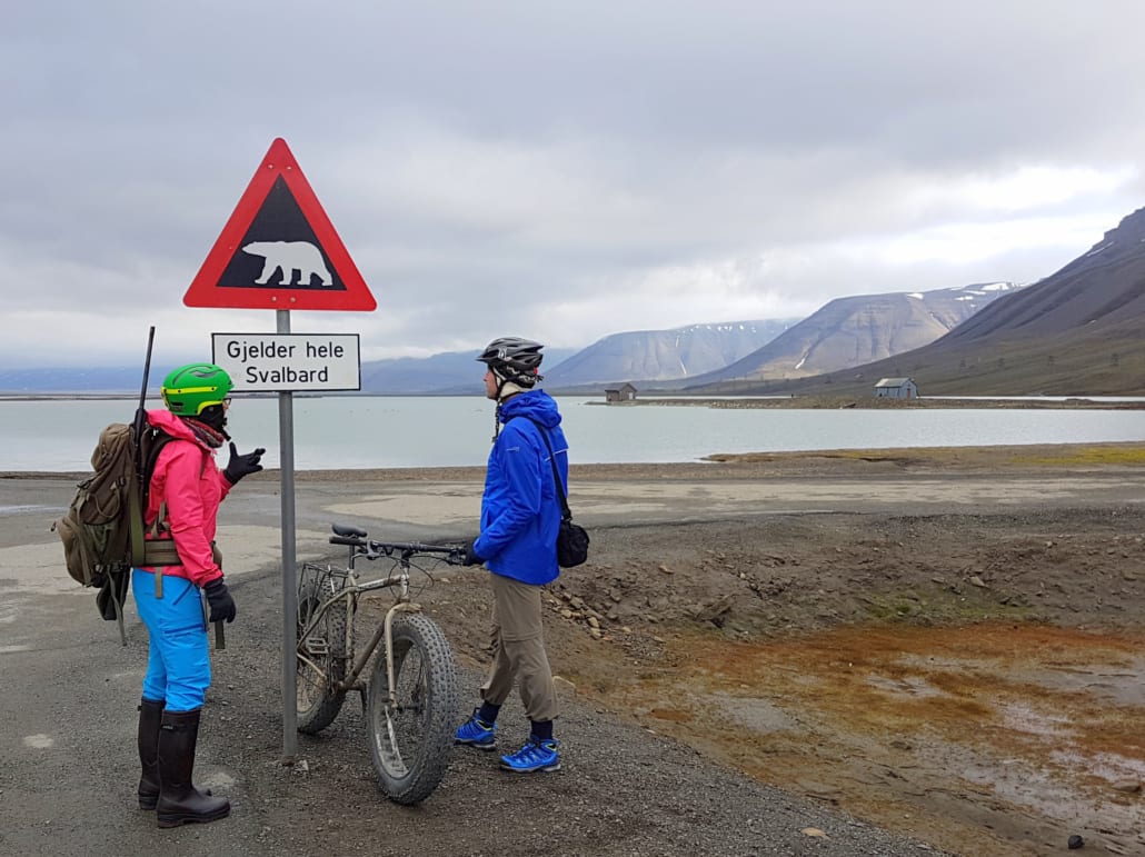 Fatbike tocht met geweer op Spitsbergen