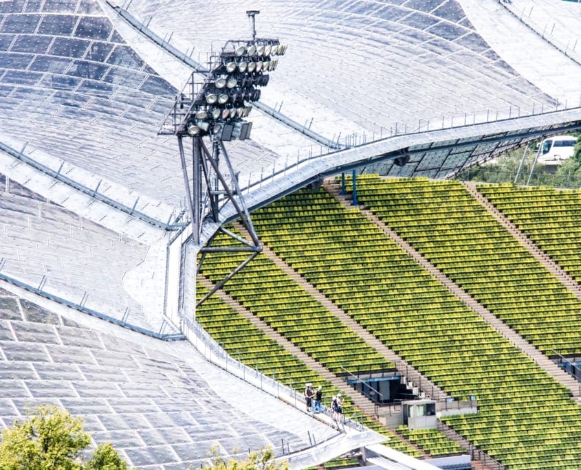 Het Olympisch Stadion van München; 'Van Basten... Goed... Oh, wat een goal! Wat een schitterend doelpunt!'