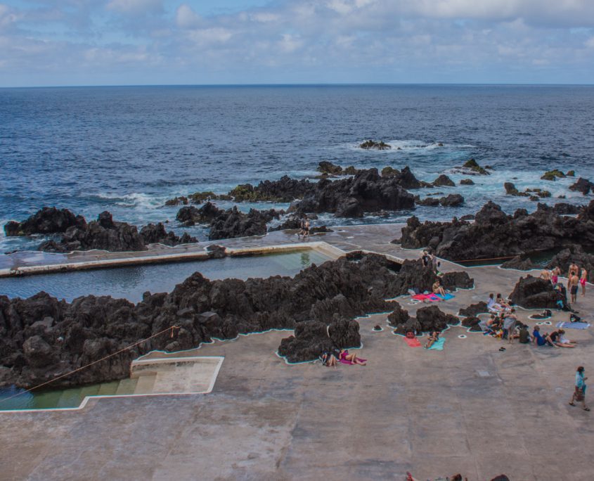 Dit zijn de 'beroemde' natuurlijke baden waar Porto Moniz zijn roem aan ontleend.