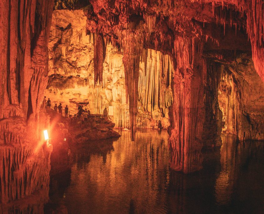 En de Grotti di Nettuno zelf, de grootste op Sardinië. Het is overigens meer een grottenstelsel, maar dat past niet op de foto.